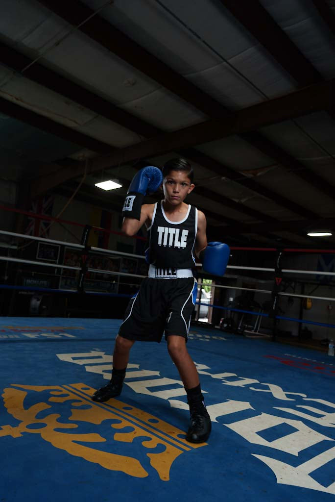 variant:blue::TITLE Boxing USA Boxing Competition Gloves -boxing stance