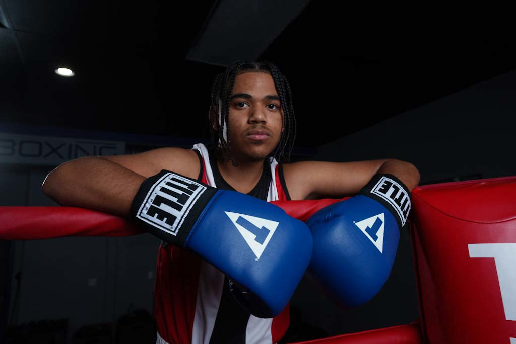 variant:blue::TITLE Boxing USA Boxing Competition Gloves - gloves on rings