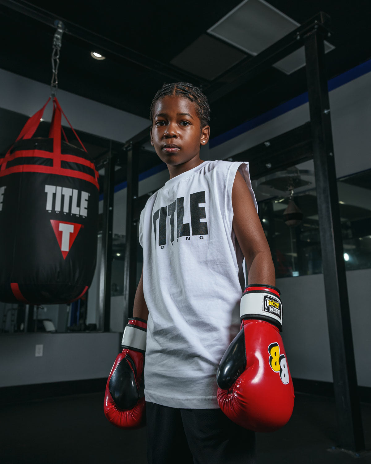 variant:Red/Black/White::BOOM BOOM Boxing Silencer youth bag gloves kid standing hands down
