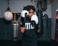 variant:black/white::TITLE Boxing Rush training gloves boxing pose 