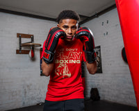 variant:black/red::TITLE Classic Speed Boxing Gloves guy boxing stance