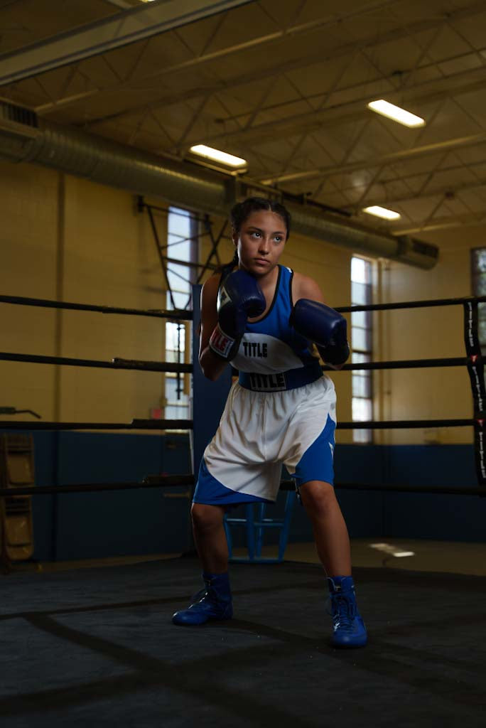 variant:blue::TITLE Classic USA Boxing Competition Gloves boxing pose shadow boxing