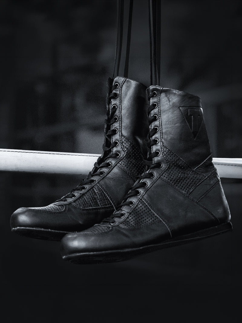 high-top black boxing shoes