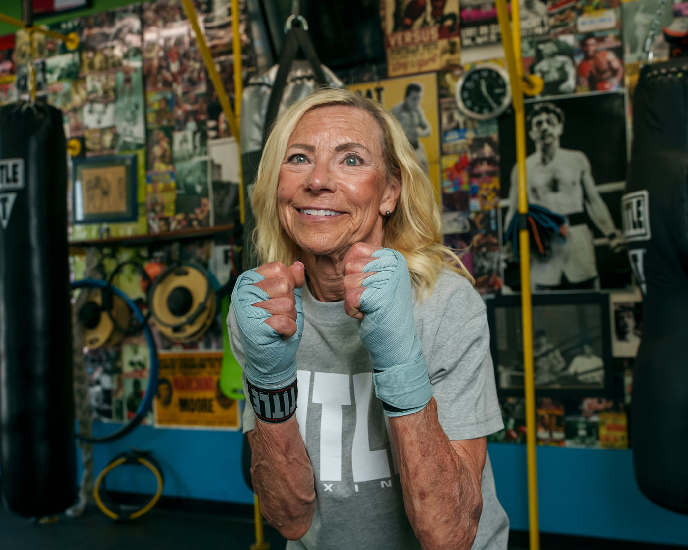 variant:Light Blue::TITLE Boxing Fight Back Semi-Elastic Hand Wraps boxing stance