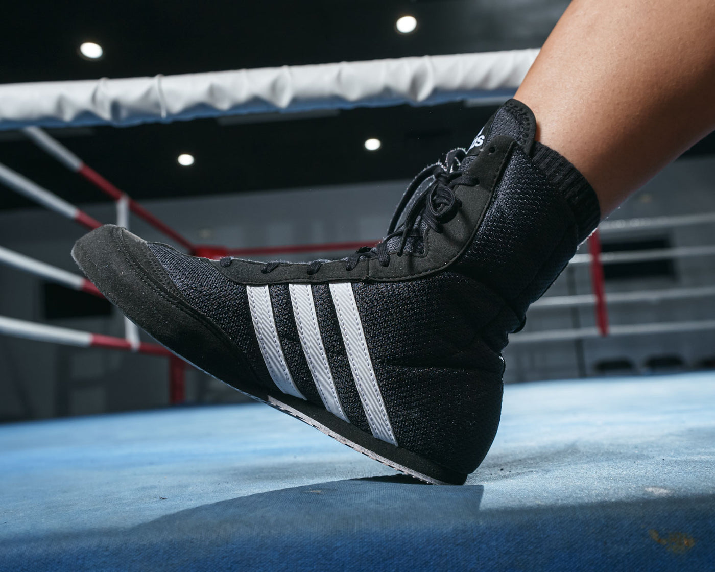 variant:black/white::Adidas Box Hog 2 Boxing Boots on foot side view