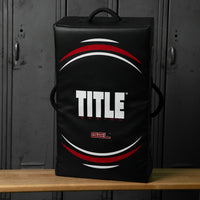 variant:lifestyle::TITLE Boxing Gel Ripple Strike Shield in gym