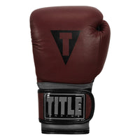 variant:lifestyle::TITLE Boxing Gallant Bag Gloves front view