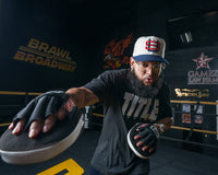 variant:lifestyle::TITLE Boxing Gel Tech Punch Mitts 2.0 coach mitts stretched out