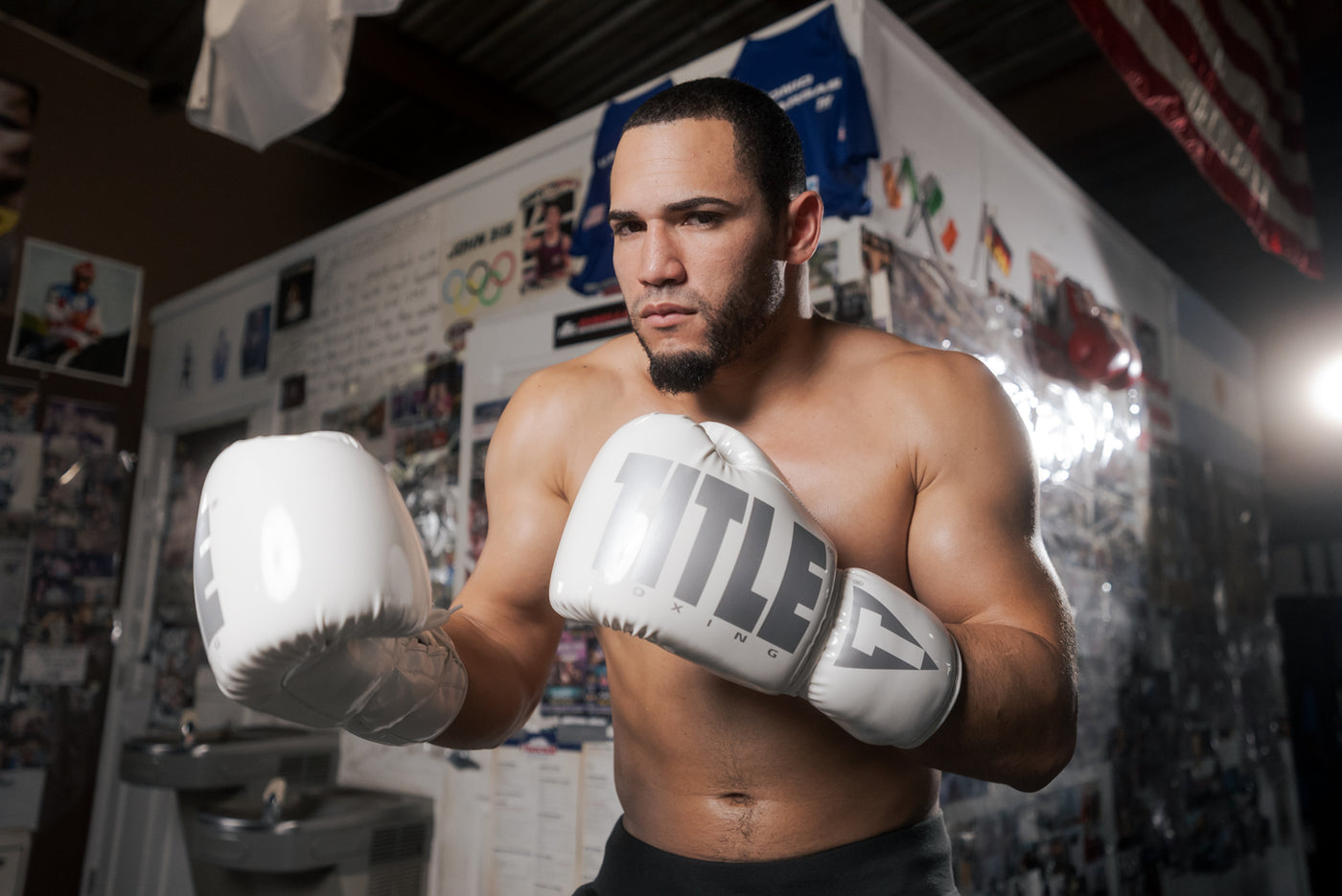 variant:White::TITLE Boxing Inferno Intensity Lace Training Gloves boxing pose
