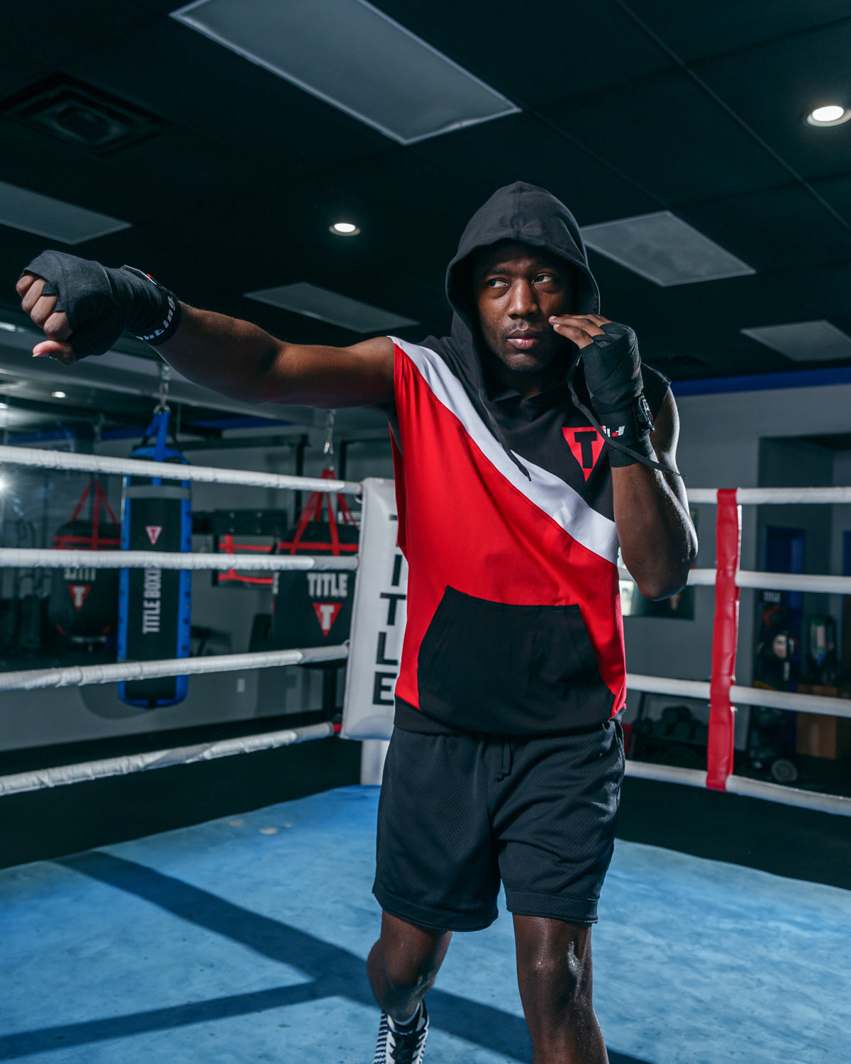 variant:black/red::TITLE Boxing Split Sleeveless Hoodie guy left jab