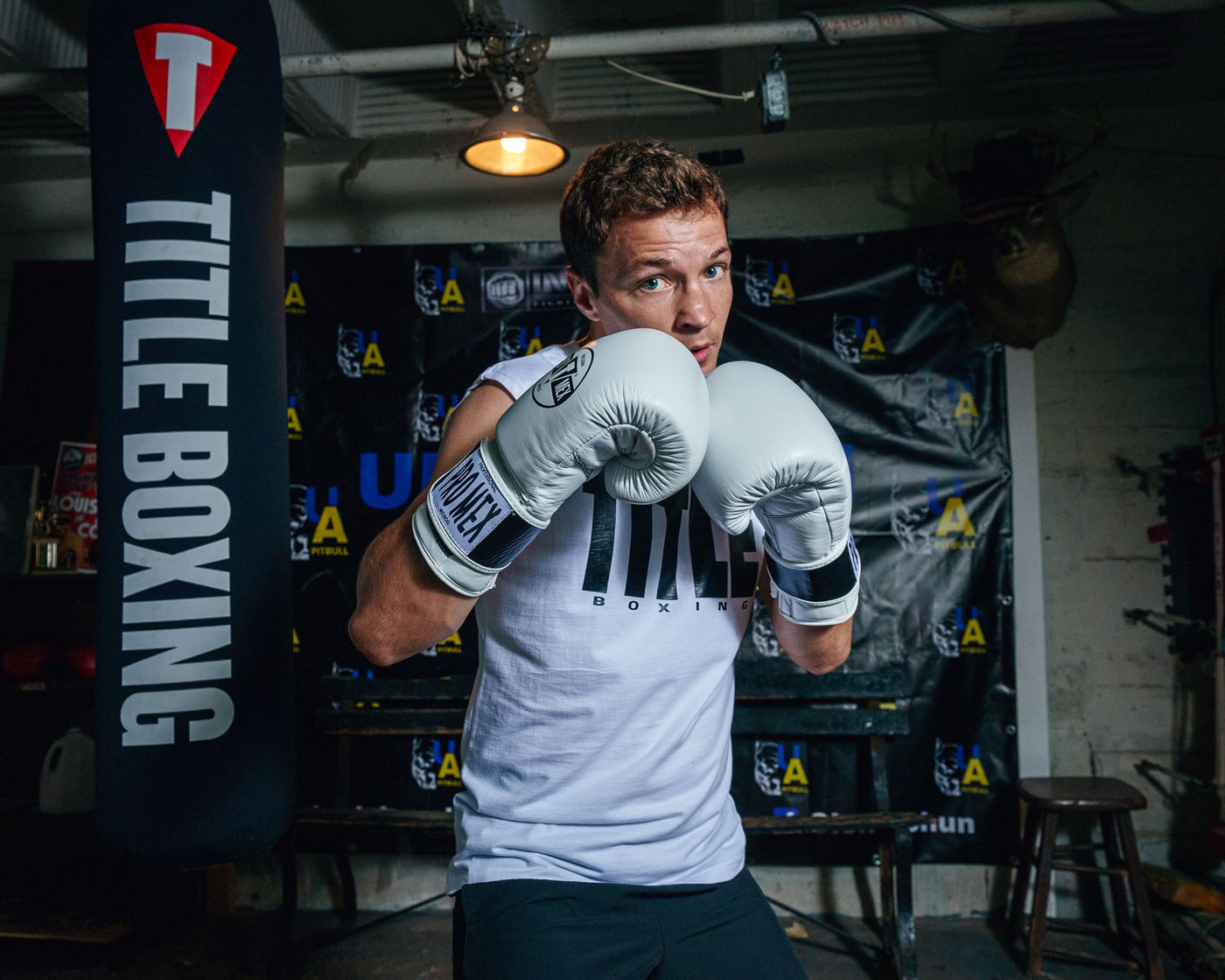 variant:White::Pro Mex Professional Bag Gloves V3.0 boxing stance