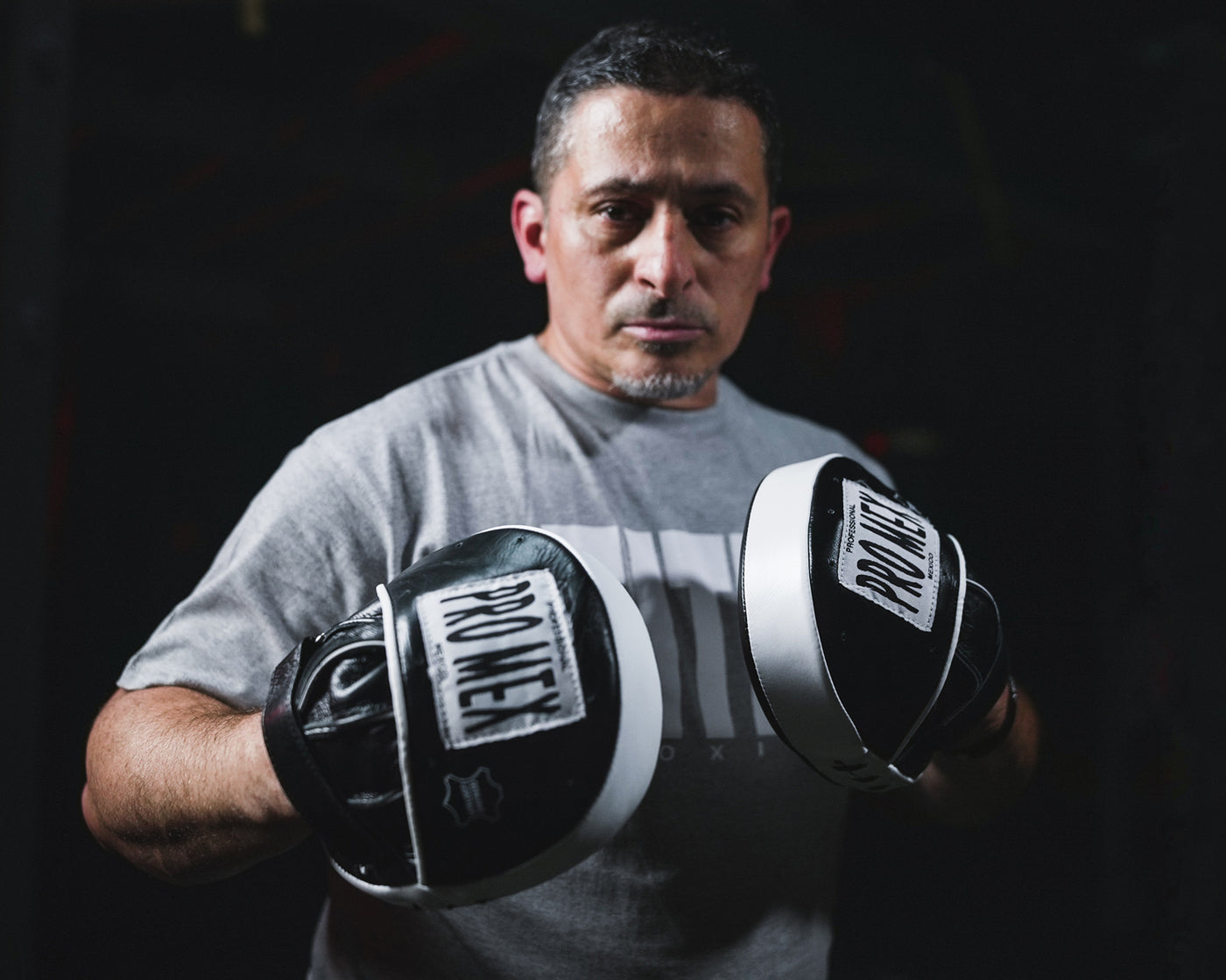 variant:lifestyle::Pro Mex Professional Micro Mitts on coach