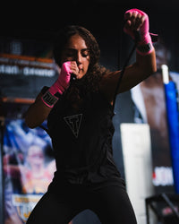 variant:lifestyle::TITLE Boxing Pro Shadow Boxer 2.0 being used in the gym for shadowboxing 