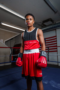 variant:lifestyle::TITLE Boxing Border Reversible Amateur Competition Set kid in ring