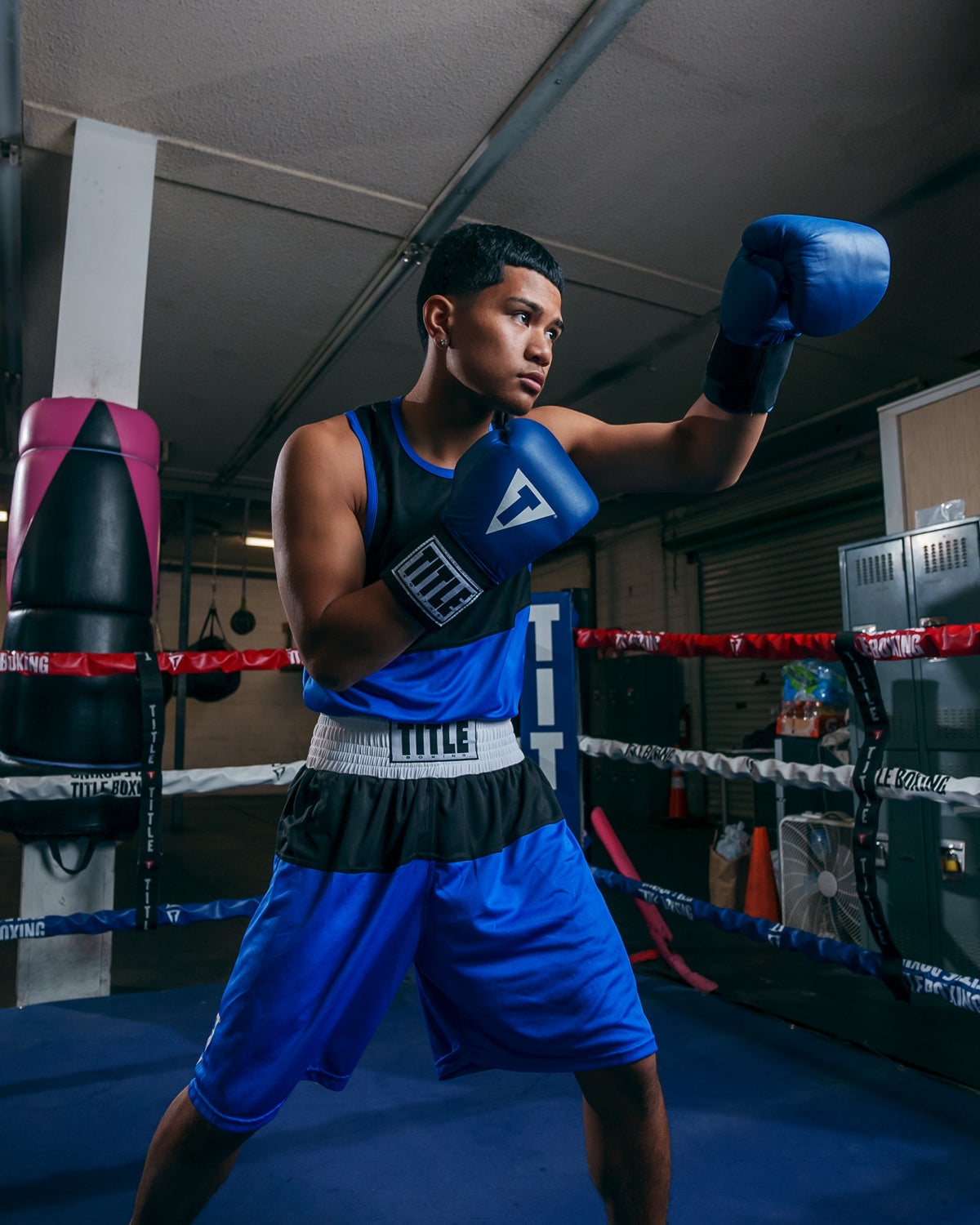 variant:blue/black::TITLE Boxing Latitude Amateur Boxing Set kid left jab