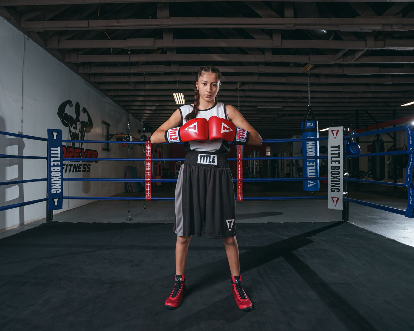 variant:black/white::TITLE Boxing Striker Amateur Boxing Set