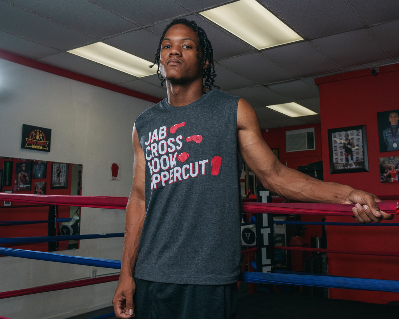 variant:lifestyle::TITLE Boxing Jab Cross Muscle Tee
