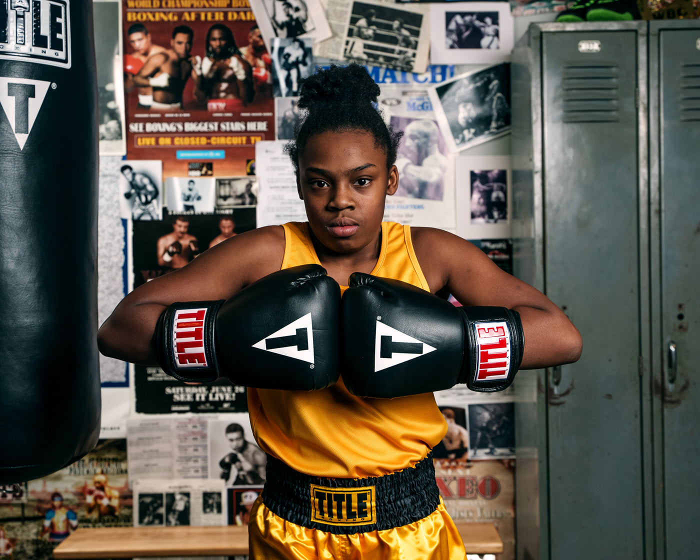 variant:lifestyle::TITLE Classic Boxing Gloves girls hands together