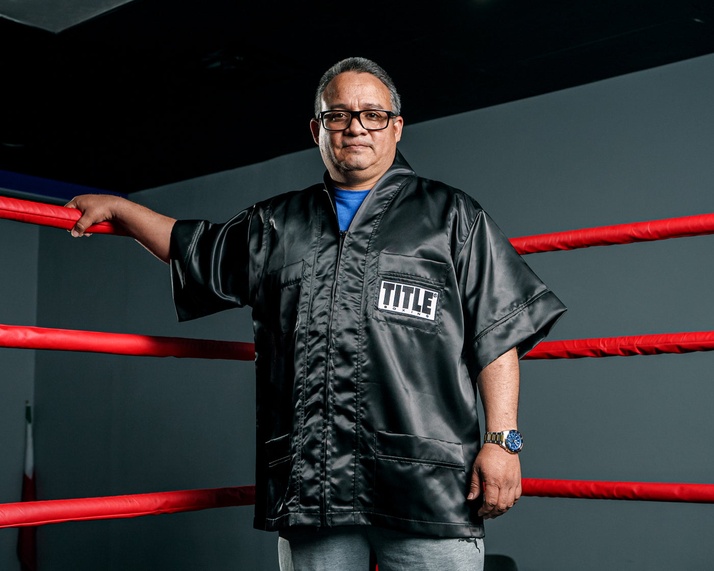 variant:black::TITLE Old School Corner Jacket 2.0 coach on all red ring ropes