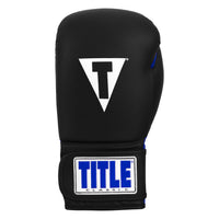 variant:black/blue::TITLE Classic Fitness Boxing Gloves front view