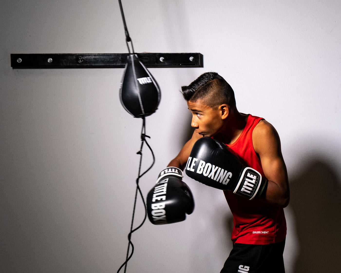 TITLE Boxing Gel Soft Strike Bag Boxing Gloves