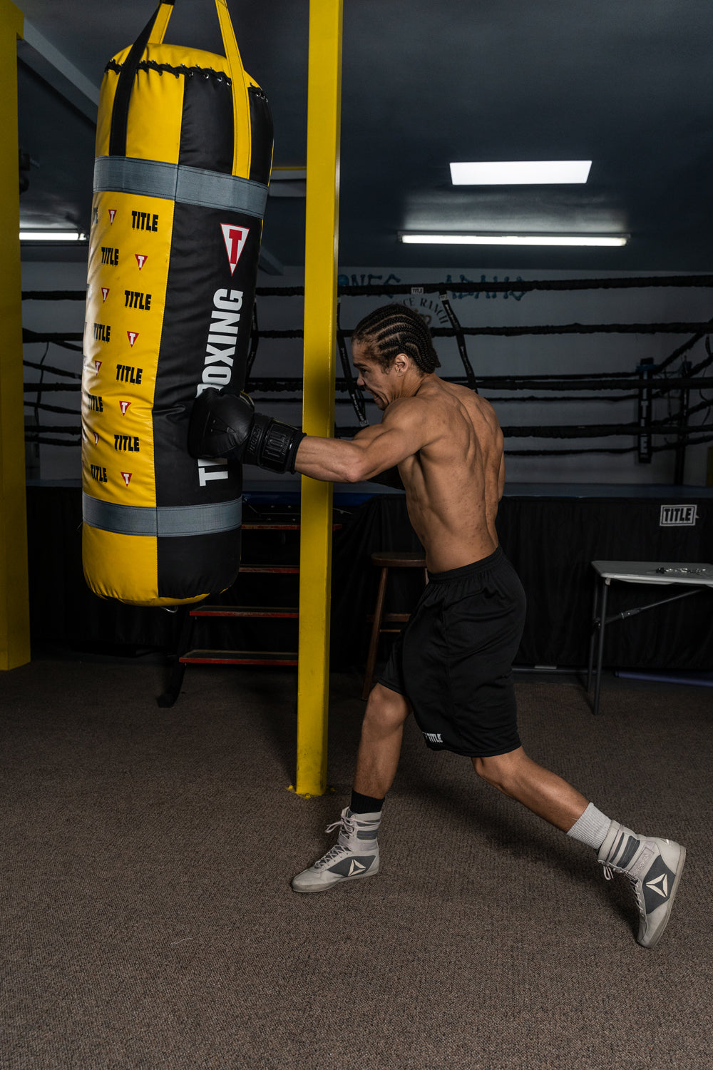 variant:110 lbs::TITLE Boxing Greatest Heavy Bag Ever guy punching bag 
