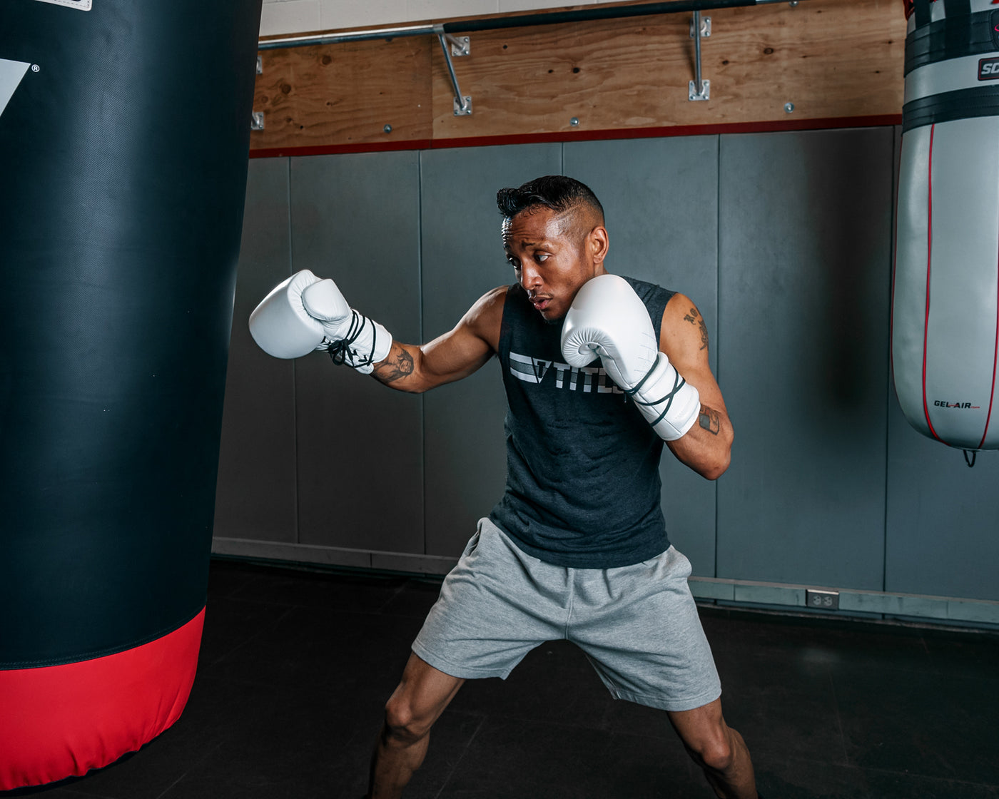 variant:White::TITLE Boxing Ko-Vert Sparring Gloves