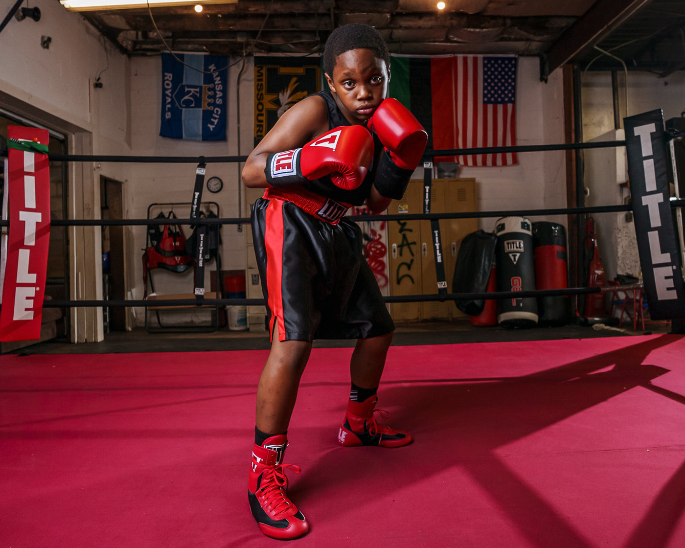 variant:black/red::TITLE Boxing Edge Boxing Trunks 2.0 guy in ring club