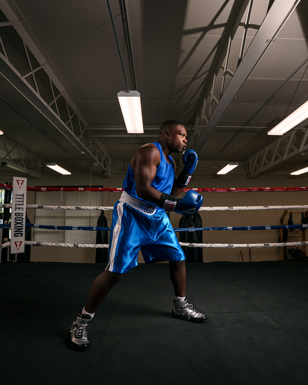 variant:blue/white::TITLE Boxing Edge Boxing Trunks 2.0 guy in ring club