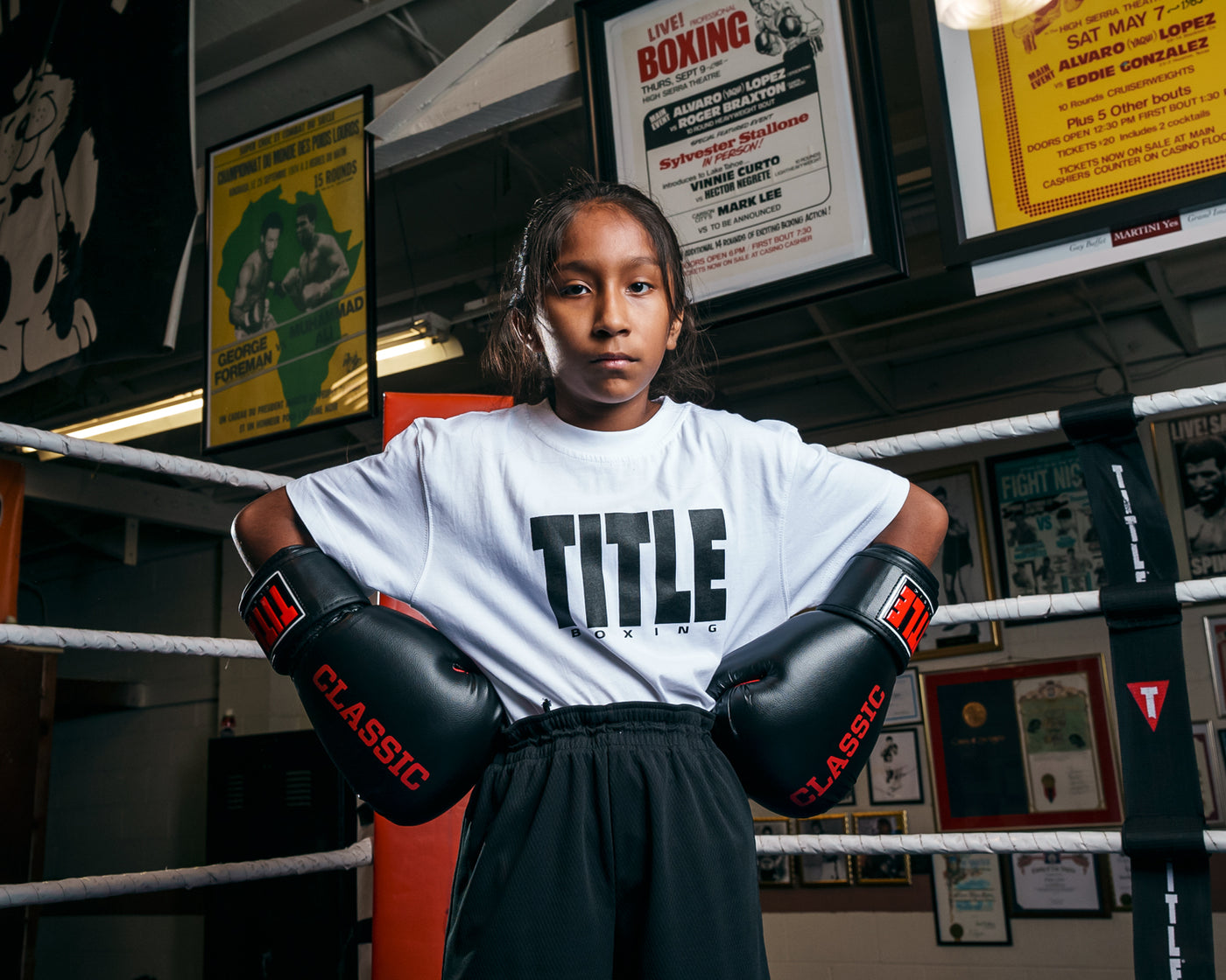 variant:White/Black::TITLE Boxing Iconic Block Tee girl posing in tee