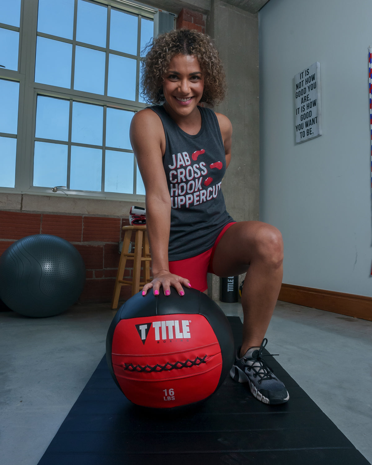 variant:lifestyle::TITLE Boxing Jab Cross Women's Muscle Tee