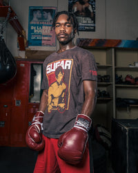 variant:maroon::TITLE Boxing Old School Leather Lace-Up Sparring Gloes kid with hands down