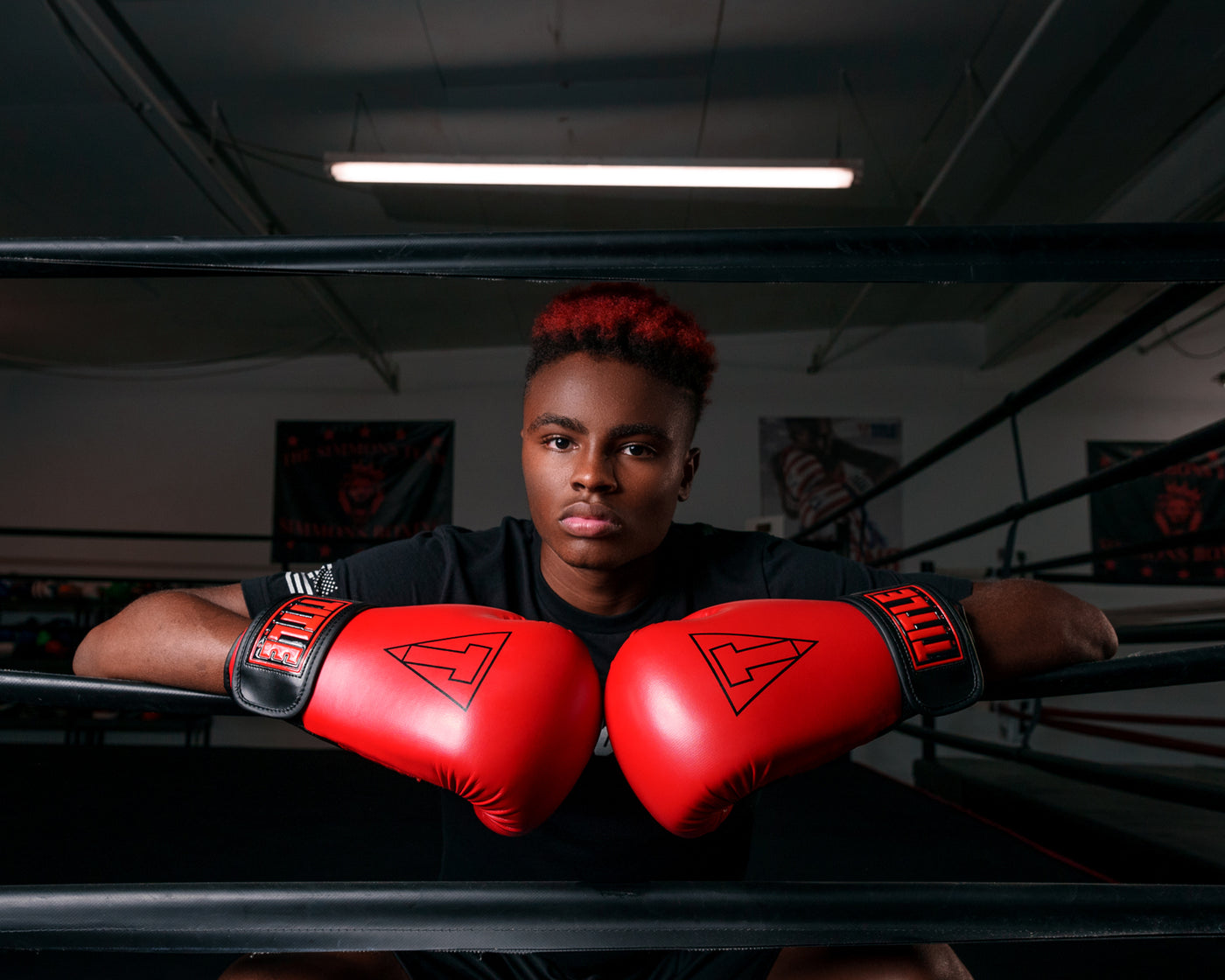 variant:Red/Black::TITLE Boxing Vegan Fitness Bag Gloves boy in ring modeling gloves