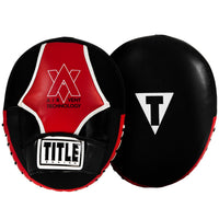 variant:lifestyle::TITLE Boxing Air Vent Technology Punch Mitt front view
