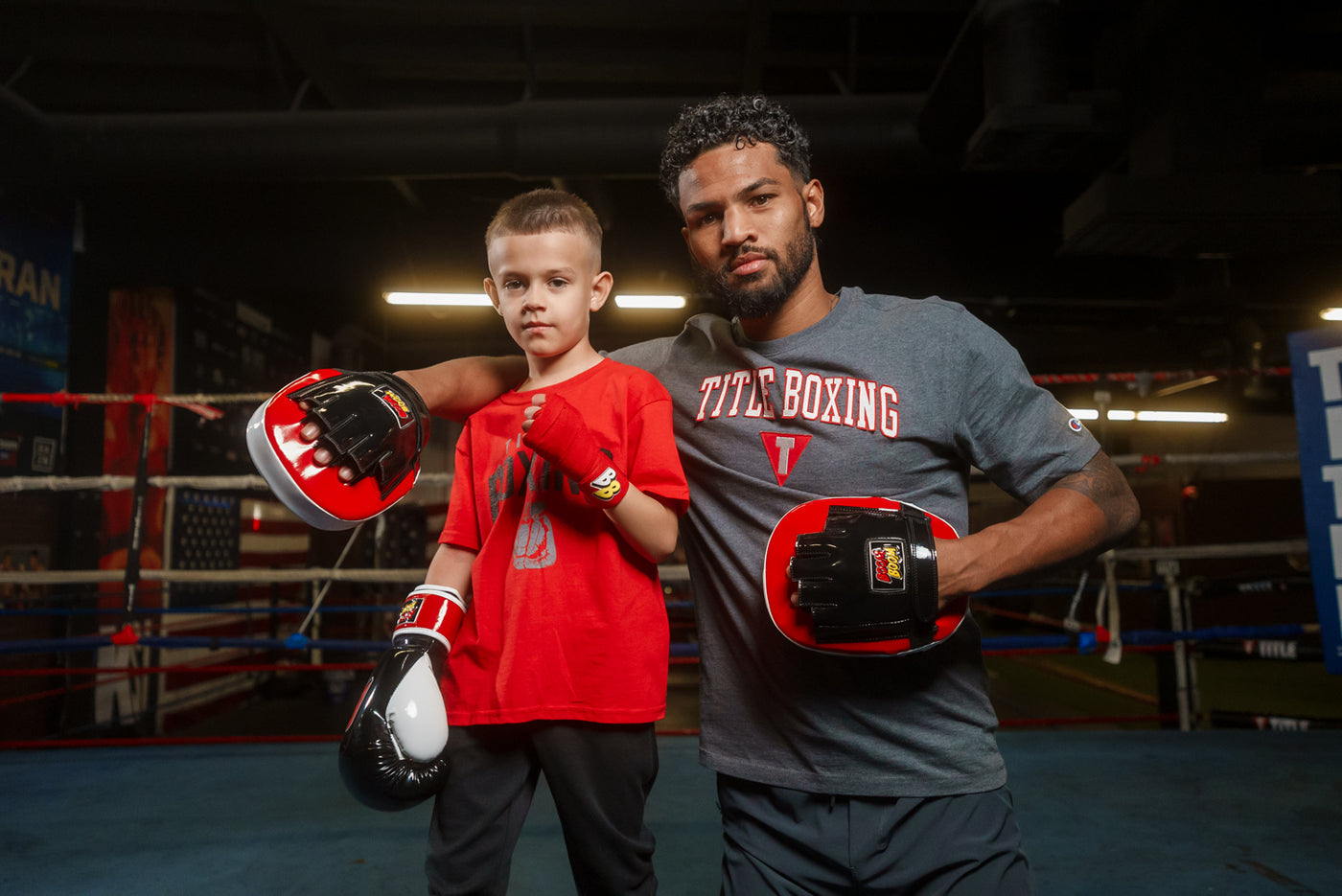 variant:lifestyle:: BOOM BOOM Boxing Silencer Youth Training Set 1 kid with trainer