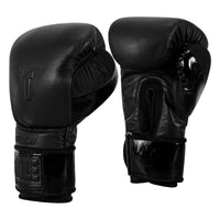 variant:lifestyle::TITLE Black Heavy Bag Gloves 2.0 side view