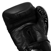 variant:lifestyle::TITLE Black Heavy Bag Gloves 2.0 hand view
