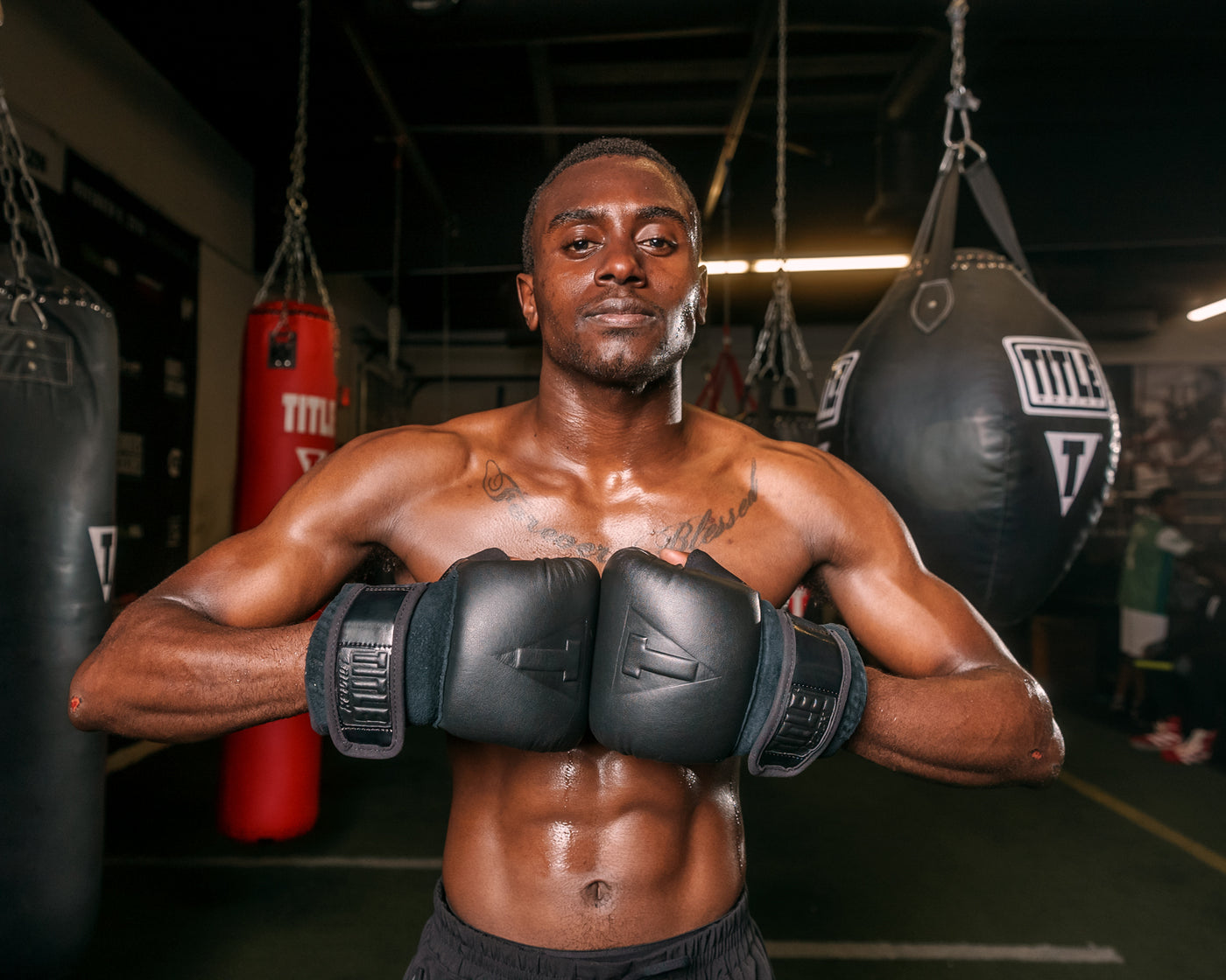 variant:lifestyle::TITLE Black Old School Leather Pro Bag Gloves gutting hitting gloves toghether