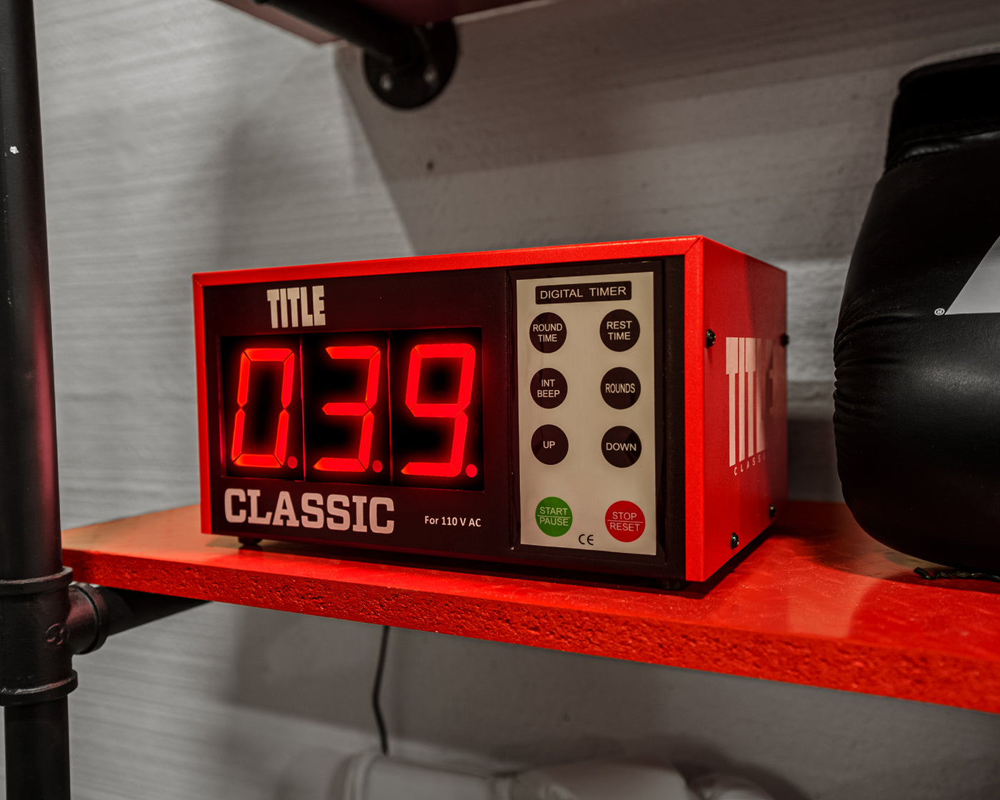 variant:lifestyle::TITLE Classic XL Digital Gym Timer in a boxing gym