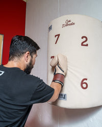 variant:lifestyle::TITLE Boxing Cus D'Amato Willie Heavy Bag uppercut 