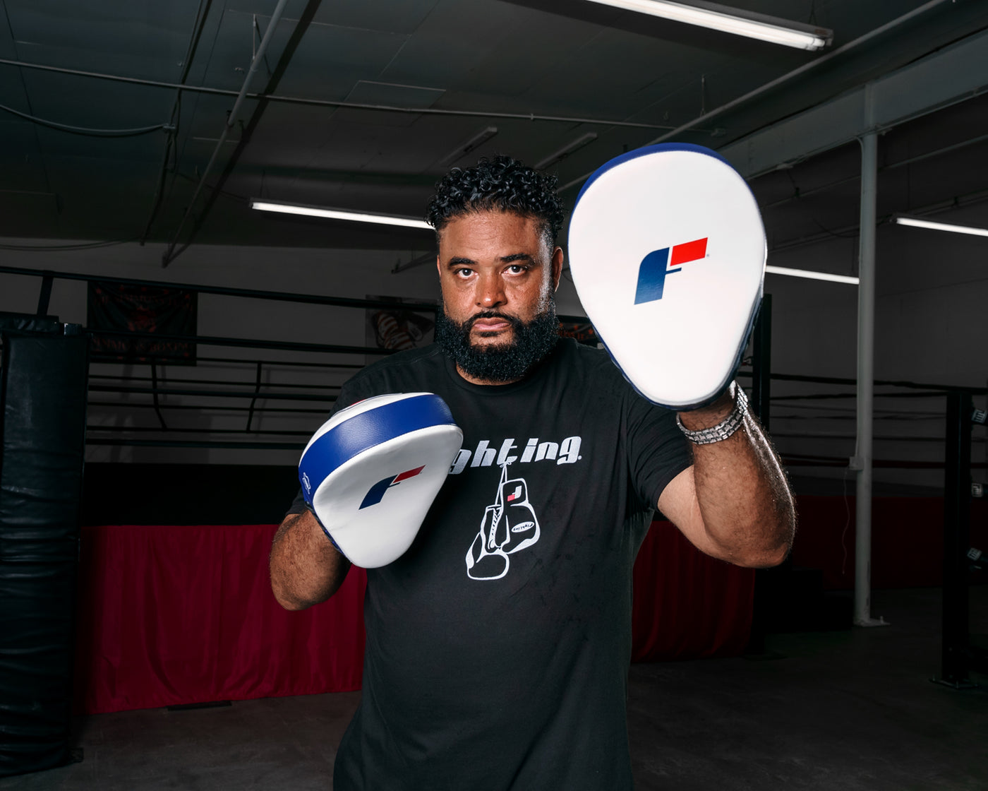 variant:lifestyle::Fighting Force Leather Punch Mitts coach mitts up