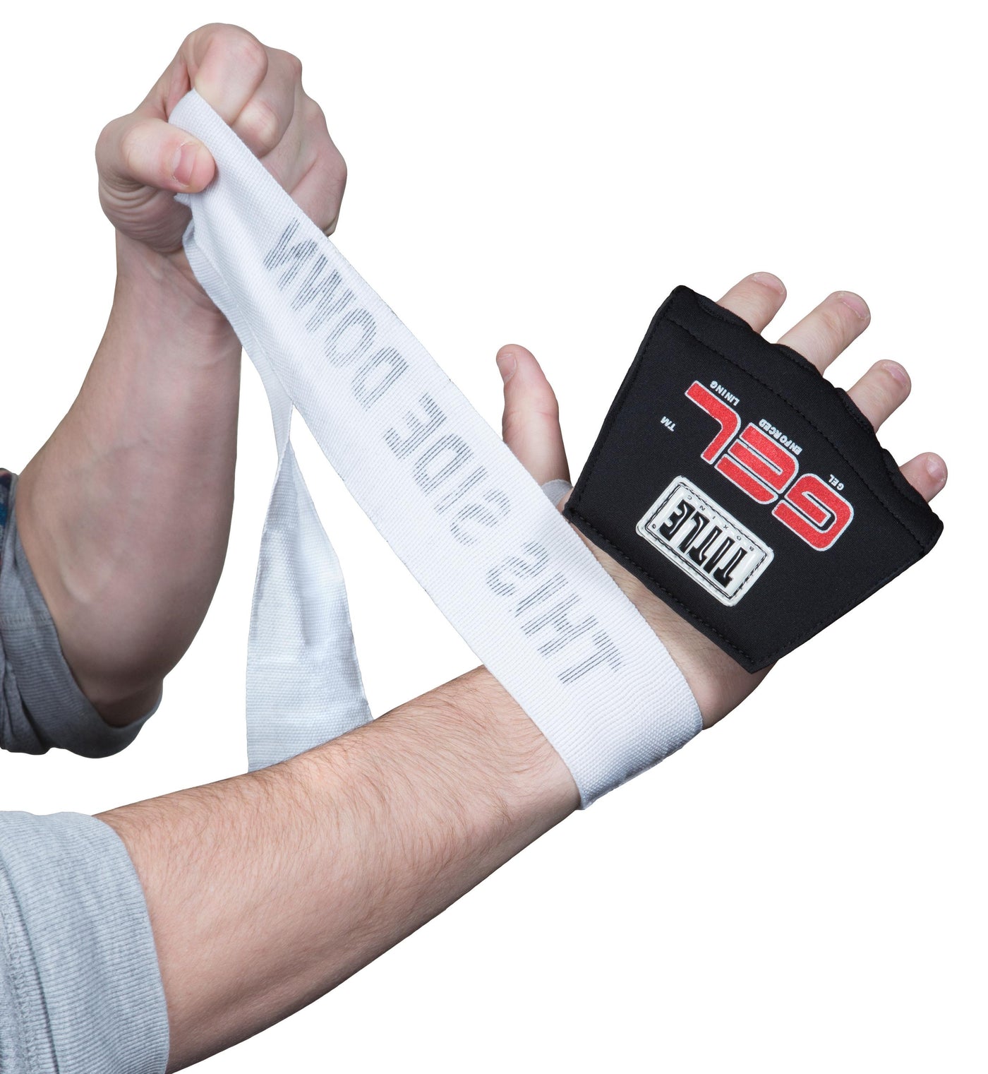 variant:lifestyle::TITLE Boxing Gel Iron Fist Guards how to put on 