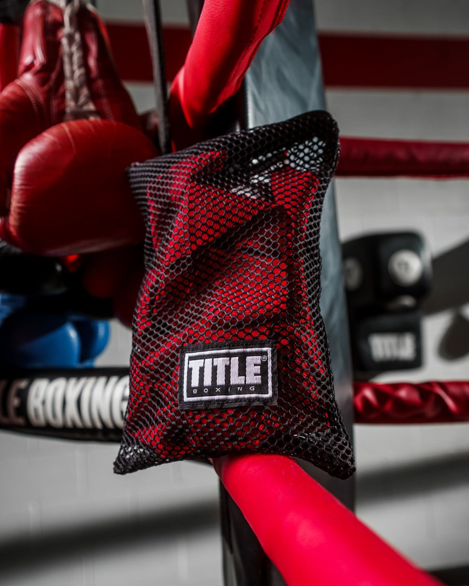 variant:S::TITLE Boxing Hand Wraps Wash Bag 2.0
