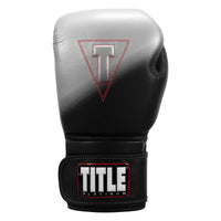 variant:lifestyle::TITLE Platinum Proclaim Power Boxing Bag Gloves third view