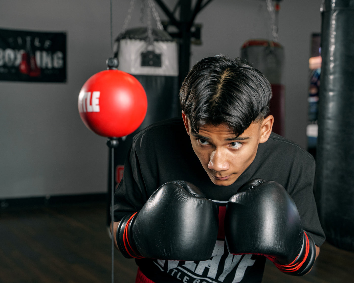 variant:lifestyle::TITLE Boxing Quick Puncher 2.0 in use in a boxing gym