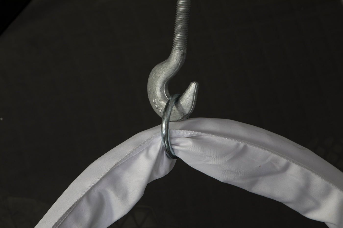 variant:lifestyle::TITLE Boxing Rope Retainer Ring
