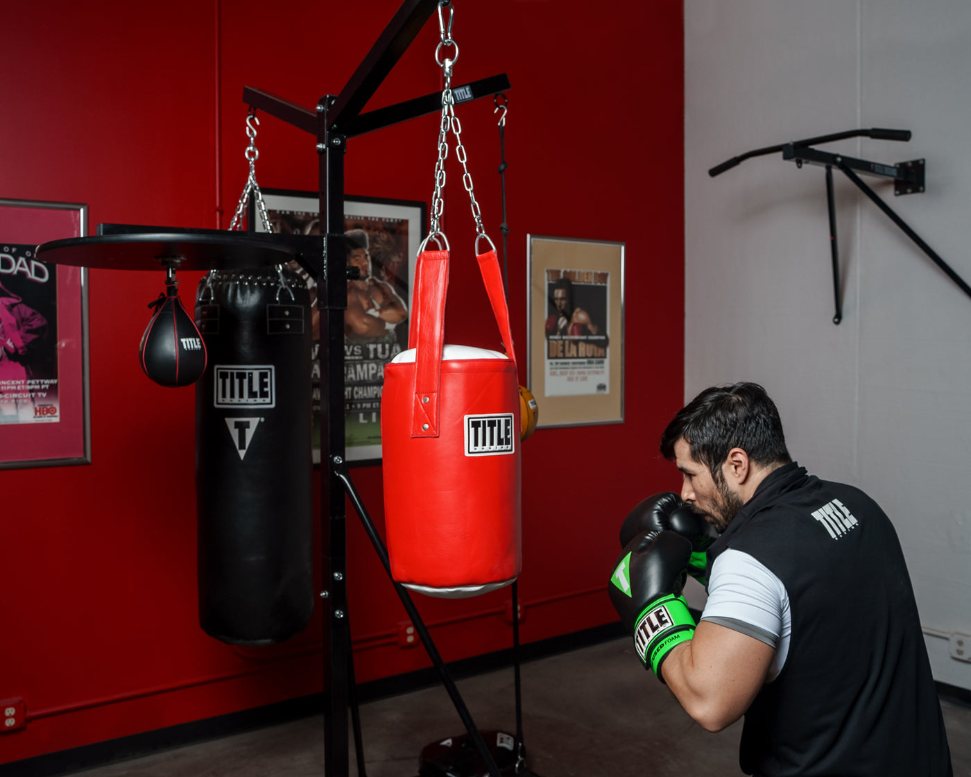 variant:lifestyle::punching little bag