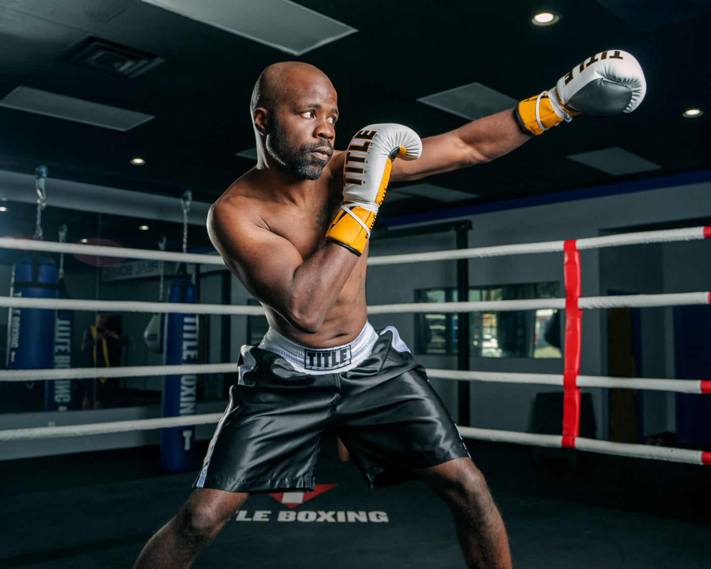variant:black/white::TITLE Boxing Edge Boxing Trunks 2.0 guy left jab in ring