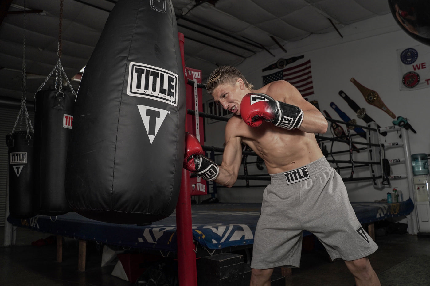 variant:Lifestyle::TITLE Boxing Tear Drop Heavy Bag uppercut