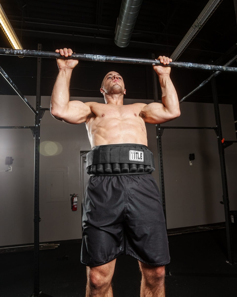 variant:lifestyle::TITLE Boxing Weighted Power Belt 2.0 pull up bar